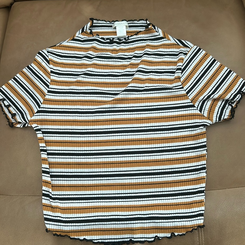 Crop top size medium